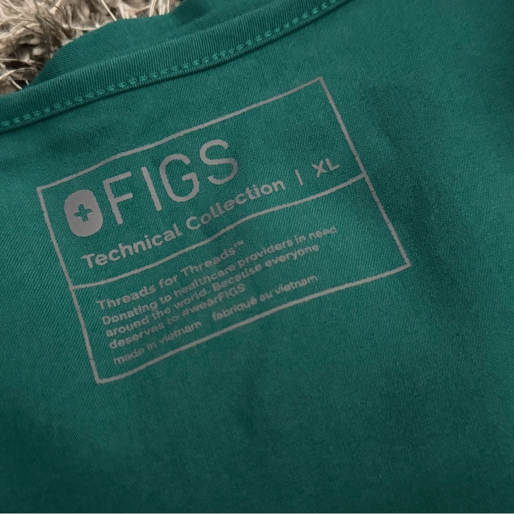 FIGS Green Technical Collection Top